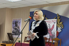 В преддверии праздника Великой Победы руководители подразделения вневедомственной охраны столичного главка Росгвардии навестили ветерана Великой Отечественной войны и труженика тыла